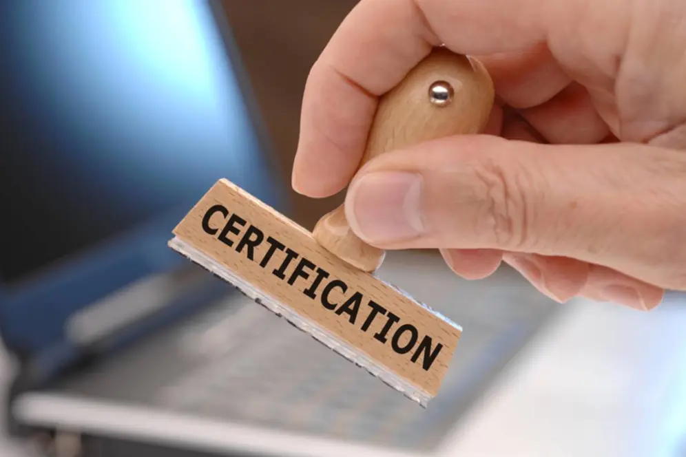Illustration: Certifications sur un CV technique : lesquelles mettre en avant et comment les valoriser ?